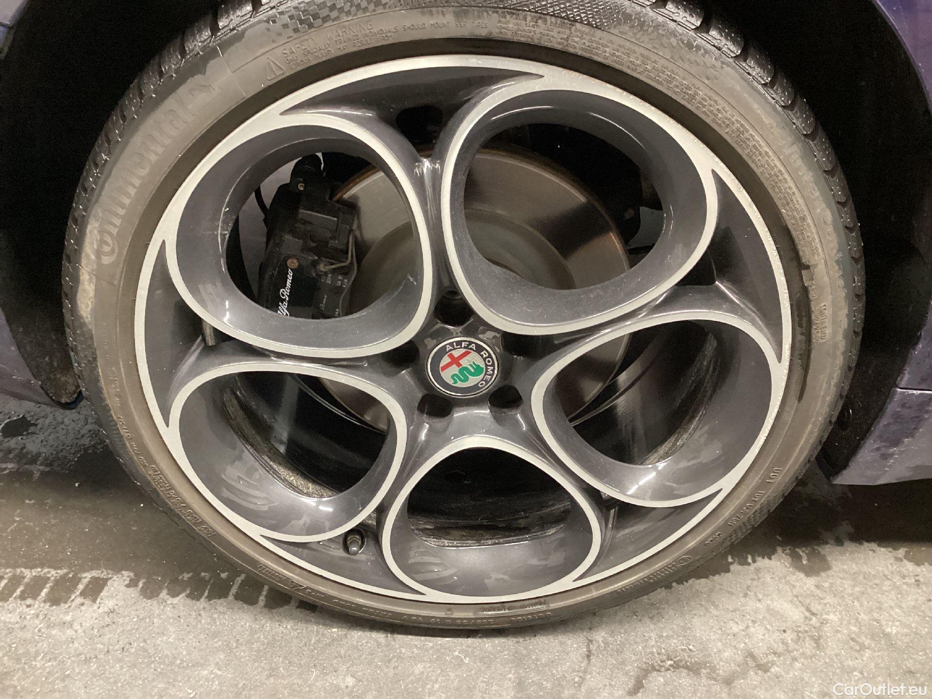  Alfa Romeo  Giulietta Alfa Romeo, Giulia '16, Alfa Romeo Giulia 2.2 MJD 136 Atx Rwd Super AUTO 4 #16