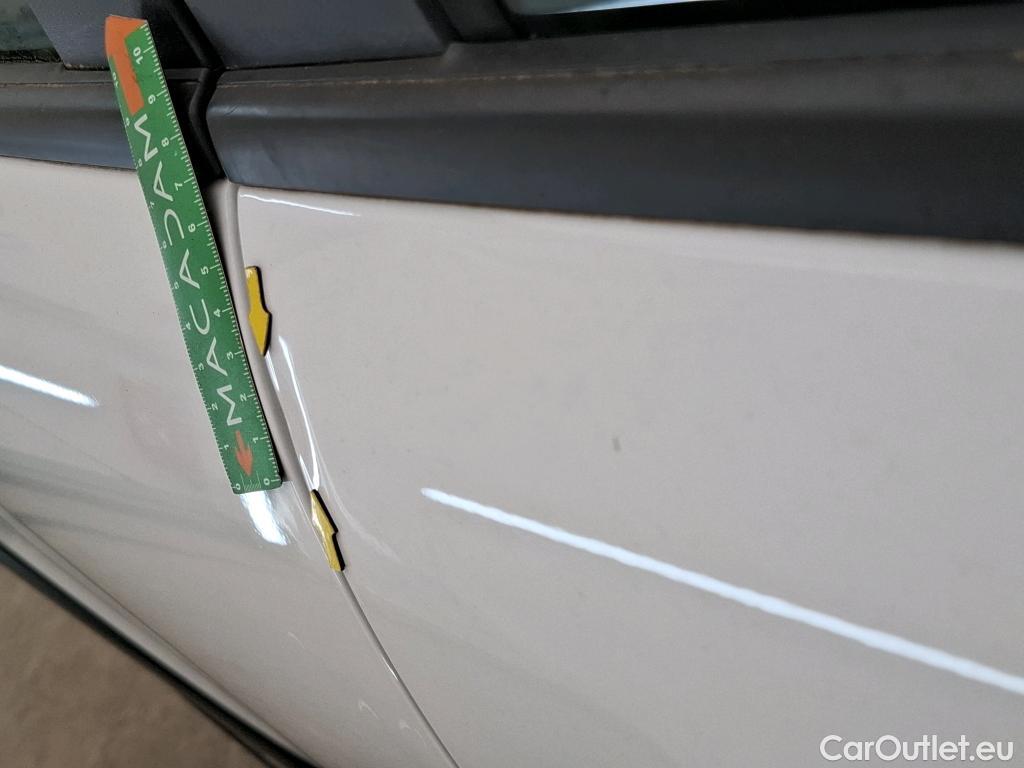  Citroen  C3  Société Feel 1.5 BlueHDI 100CV BVM6 E6dT #4