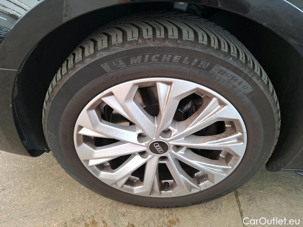  Audi  A4 AUDI  / 2019 / 4P / Berline 35 TFSI 150 S tronic Business Line #23