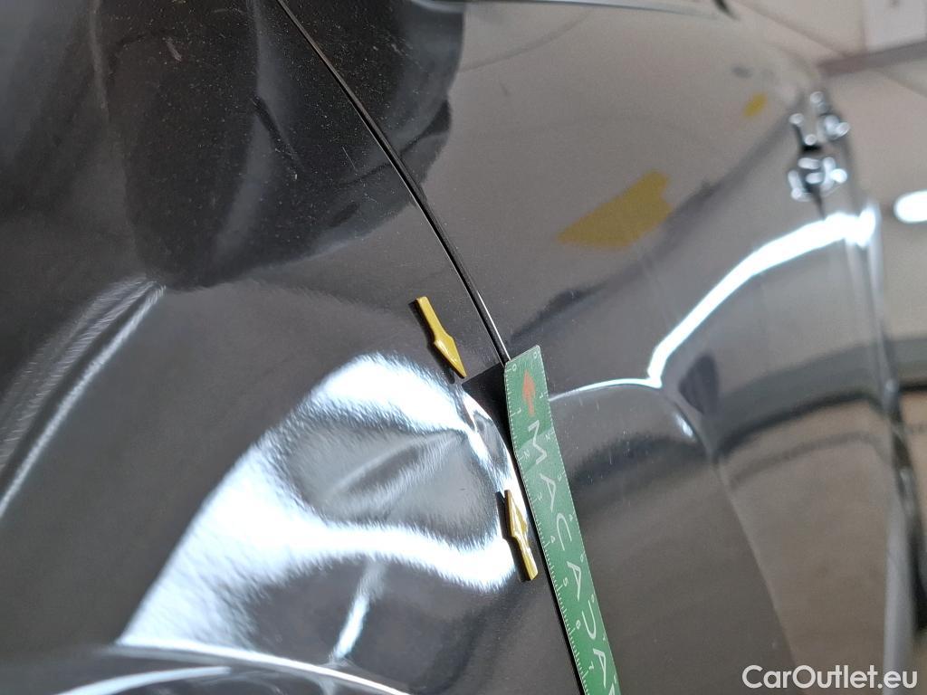  Citroen  C4  Berline Shine 1.5 BlueHDI 130CV BVA8 E6d #24