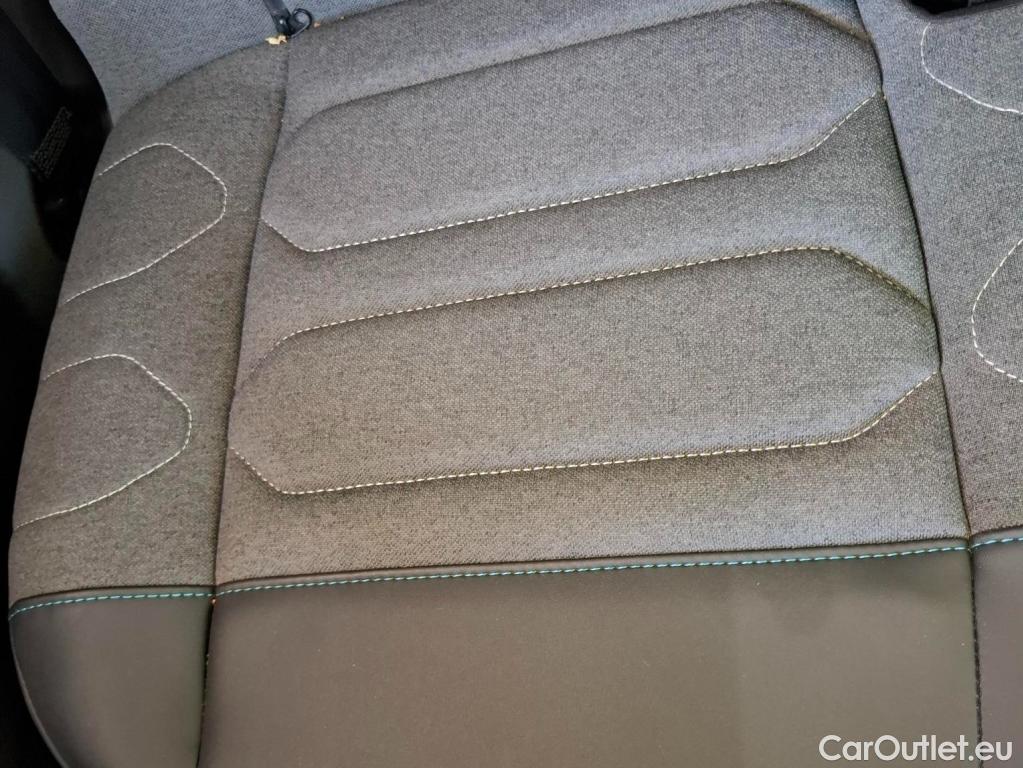  Citroen  C4  Berline Feel Pack 1.2 PureTech 130CV BVM6 E6d #37