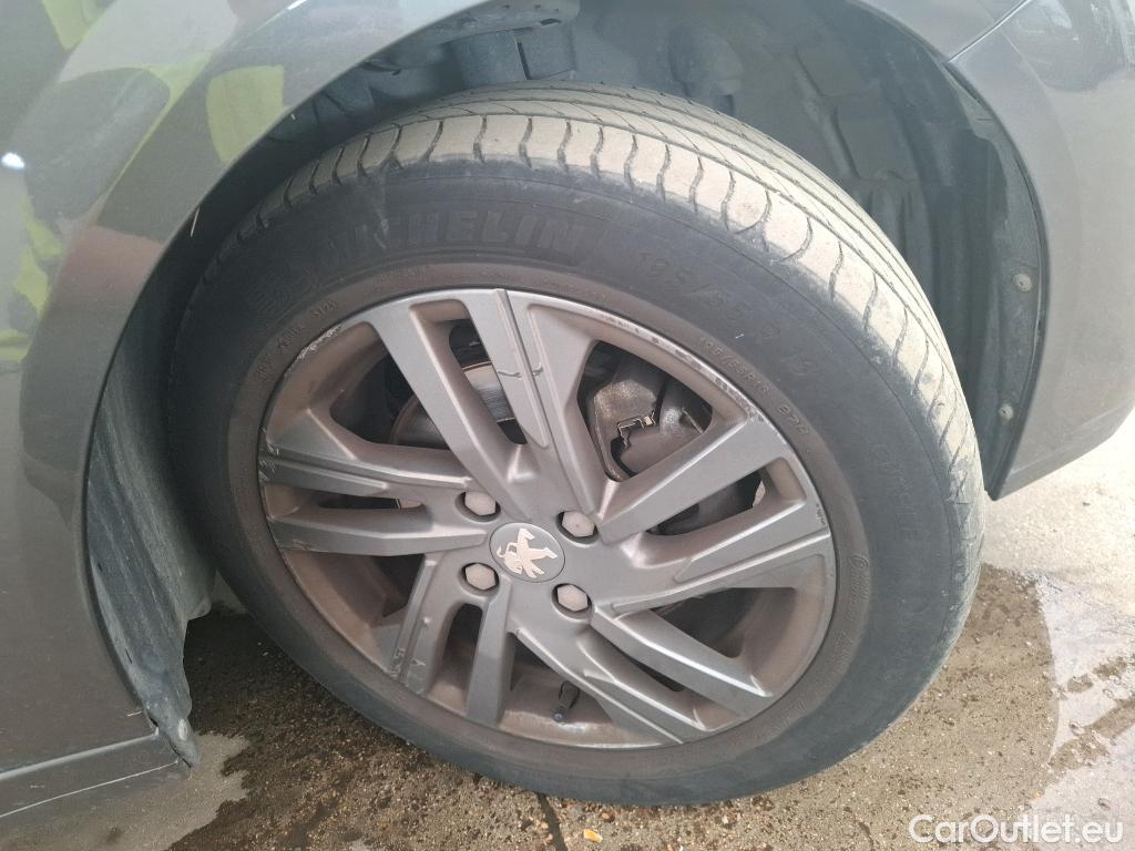  Peugeot  208  Active Pack 1.5 HDi 100CV BVM6 E6d #35