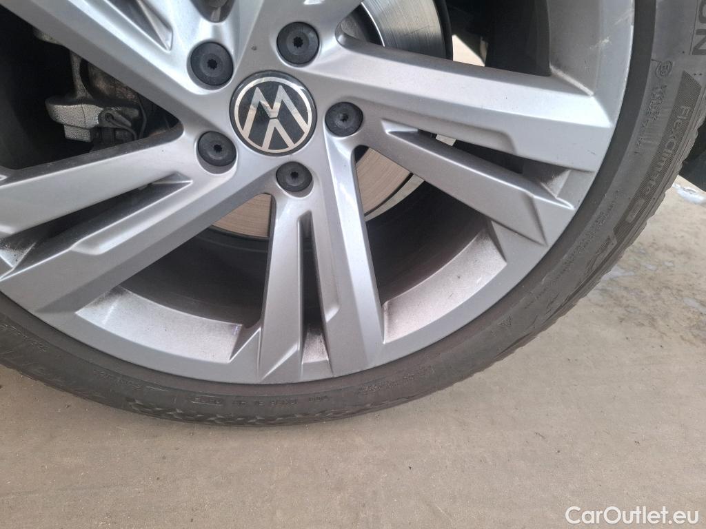  Volkswagen  Tiguan  / 2020 / 5P / SUV 1.4 eHybrid 245 DSG6 R-Line Exclusive #49