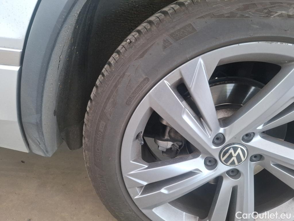  Volkswagen  Tiguan  / 2020 / 5P / SUV 1.4 eHybrid 245 DSG6 R-Line Exclusive #50