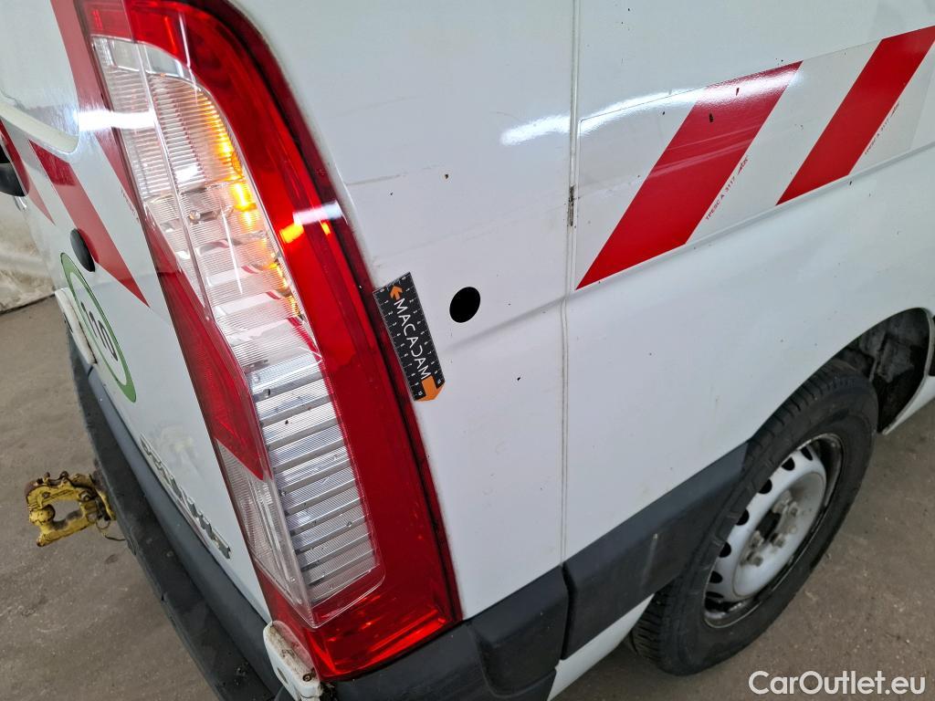  Renault  Master  III Fourgon L2H2 3 5 Grand Confort dCi #46