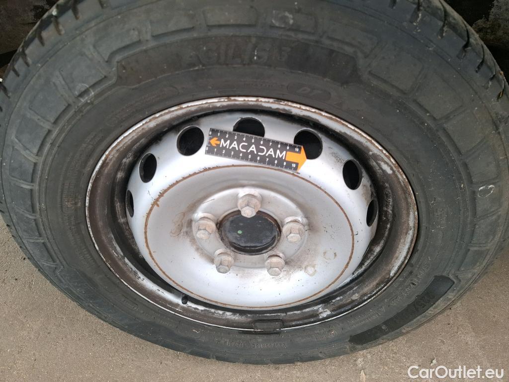  Renault  Master  III Fourgon L2H2 3 5 Grand Confort dCi #56