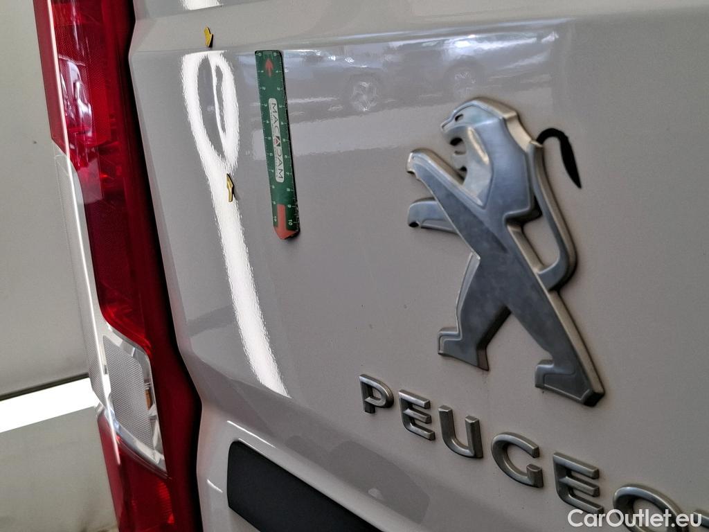  Peugeot  Boxer  Fourgon 330 L1H1 Asphalt BlueHDi 120 Stop&Start 2.2 120CV BVM6 #38