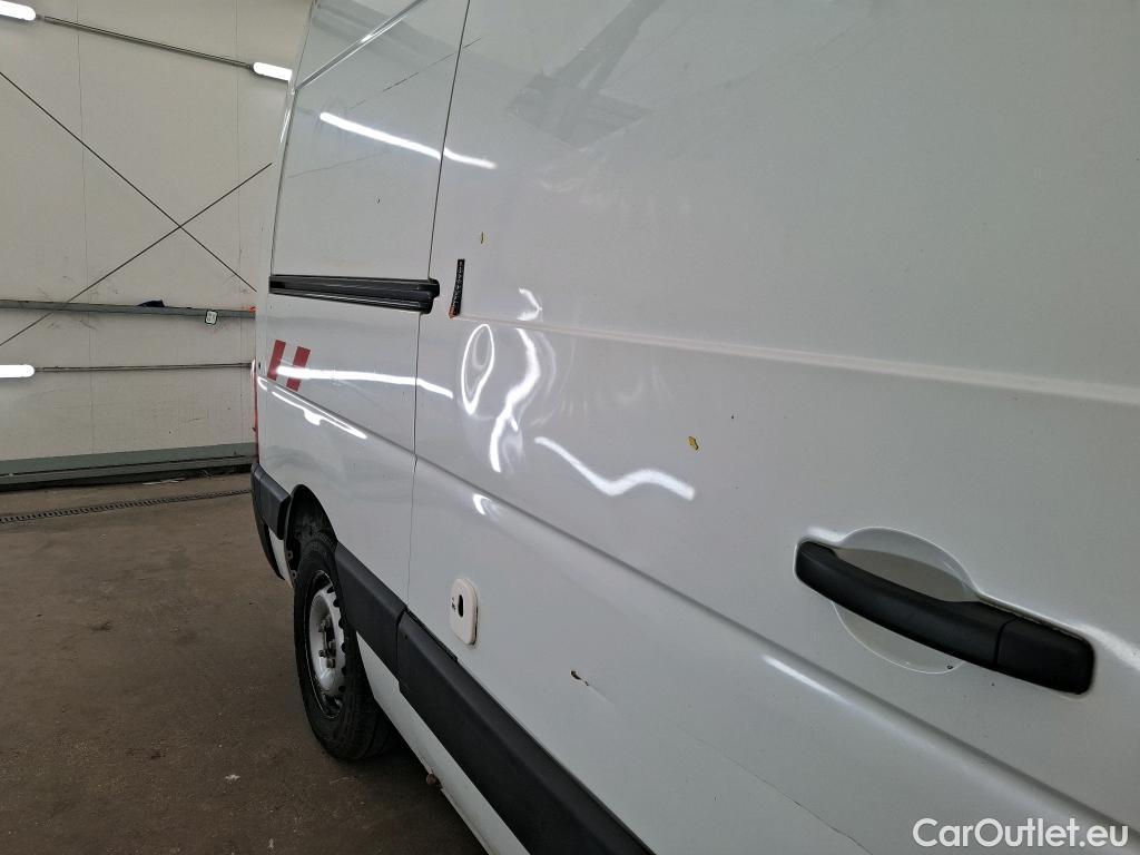  Renault  Master  III Fourgon L2H2 3 5 Grand Confort dCi #10