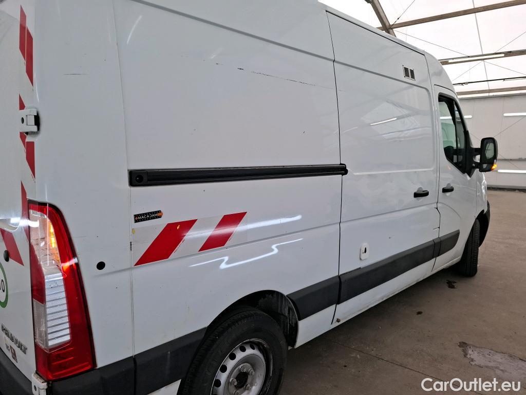  Renault  Master  III Fourgon L2H2 3 5 Grand Confort dCi #12