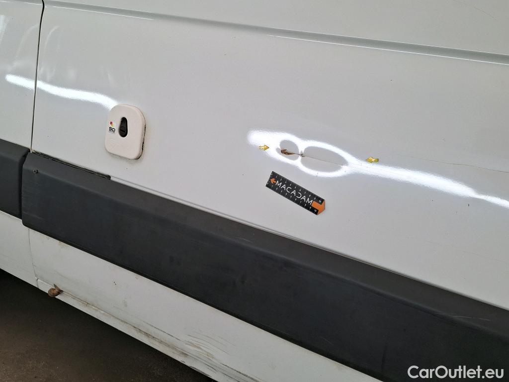  Renault  Master  III Fourgon L2H2 3 5 Grand Confort dCi #8