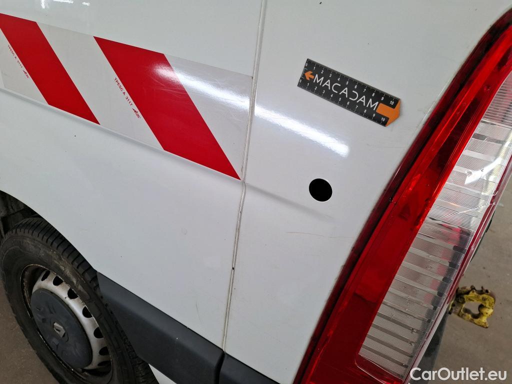  Renault  Master  III Fourgon L2H2 3 5 Grand Confort dCi #45