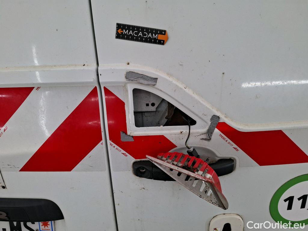  Renault  Master  III Fourgon L2H2 3 5 Grand Confort dCi #34
