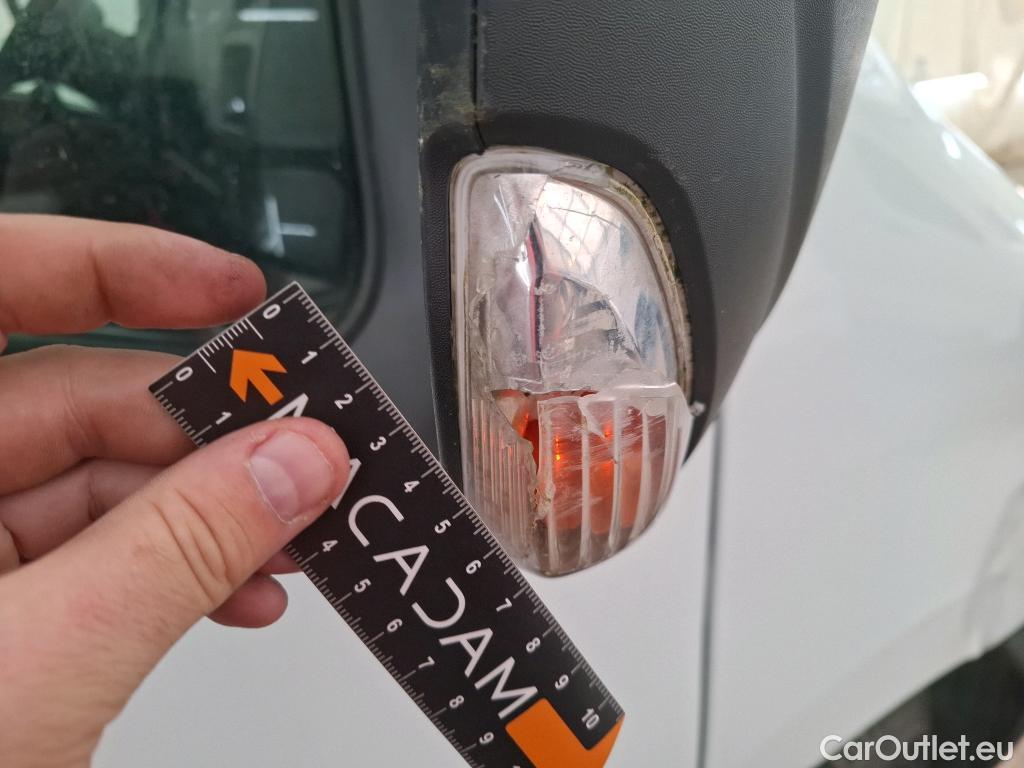 Renault  Master  III Fourgon L2H2 3 5 Grand Confort dCi #49