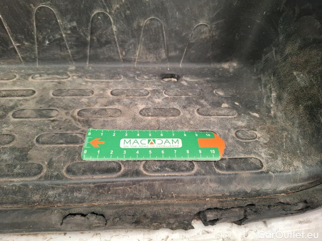  Peugeot  Boxer  Fourgon 330 L1H1 Asphalt BlueHDi 120 Stop&Start 2.2 120CV BVM6 #28