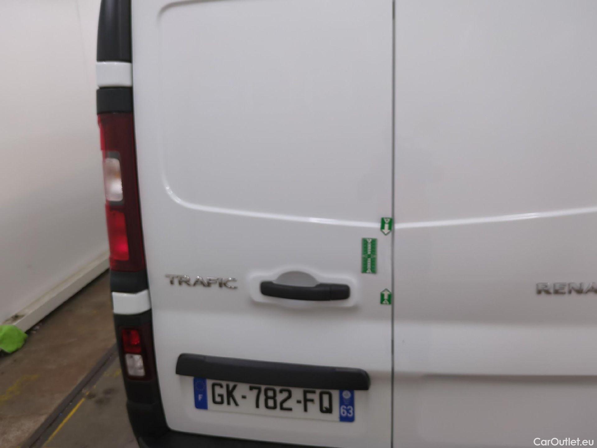  Renault  Trafic  Fourgon L2H1 3T Grand Confort 2.0 dCi 130CV BVM6 E6d #32