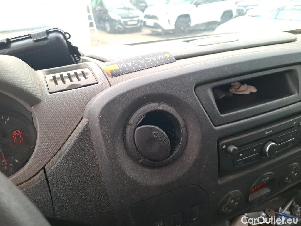  Renault  Master  III Fourgon L2H2 3 5 Grand Confort dCi #52