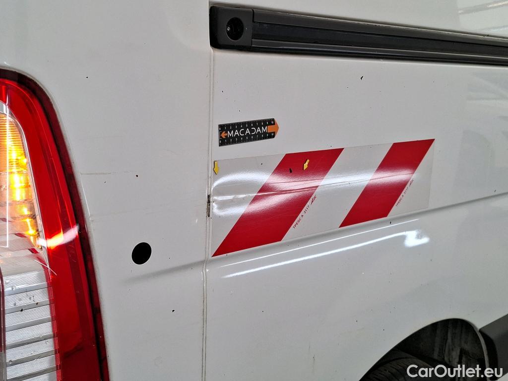  Renault  Master  III Fourgon L2H2 3 5 Grand Confort dCi #13