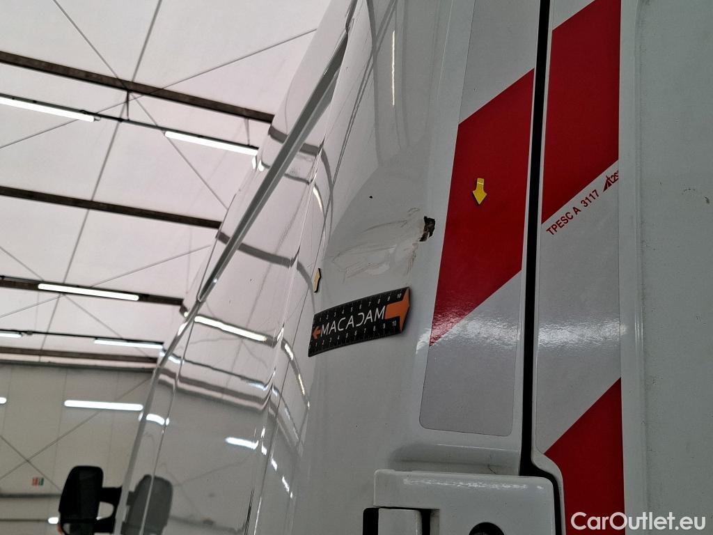  Renault  Master  III Fourgon L2H2 3 5 Grand Confort dCi #23