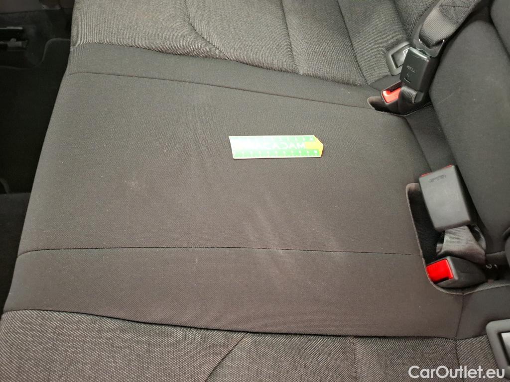  Hyundai  i30  Business 1.6 CRDi 115CV BVM6 E6d #17
