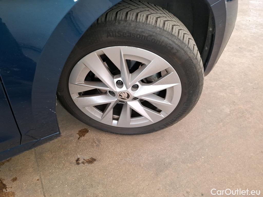  Skoda  Octavia  Break Style 2.0 TDI 150CV BVA7 E6d #5