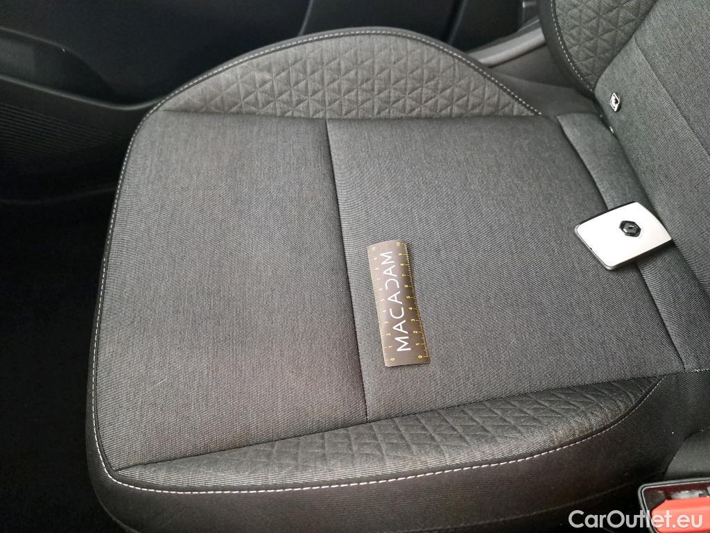  Renault  Captur  II Evolution 1.6 E-TECH Hybrid 145CV BVA6 E6d #31
