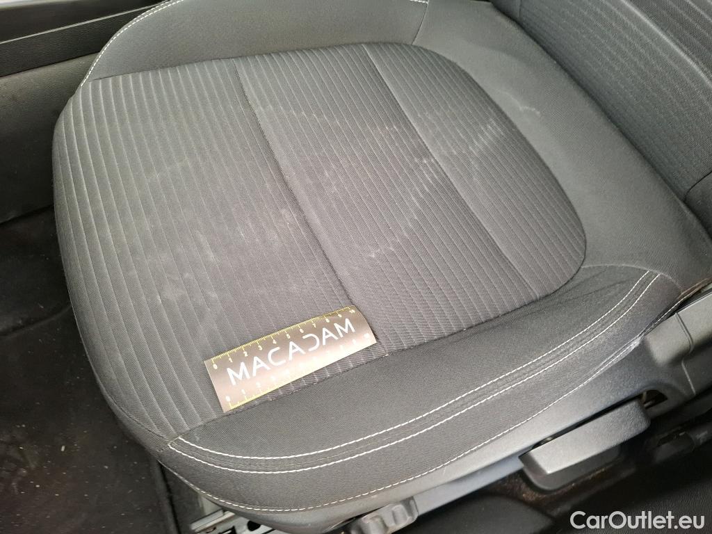  Ford  Kuga FORD  / 2019 / 5P / SUV 2.5 190 hybrid Flexifuel Pshift Titanium #6