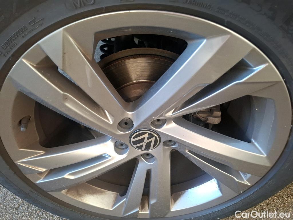  Volkswagen  Tiguan  / 2020 / 5P / SUV 2.0 TDI 150 DSG7 R-Line #33