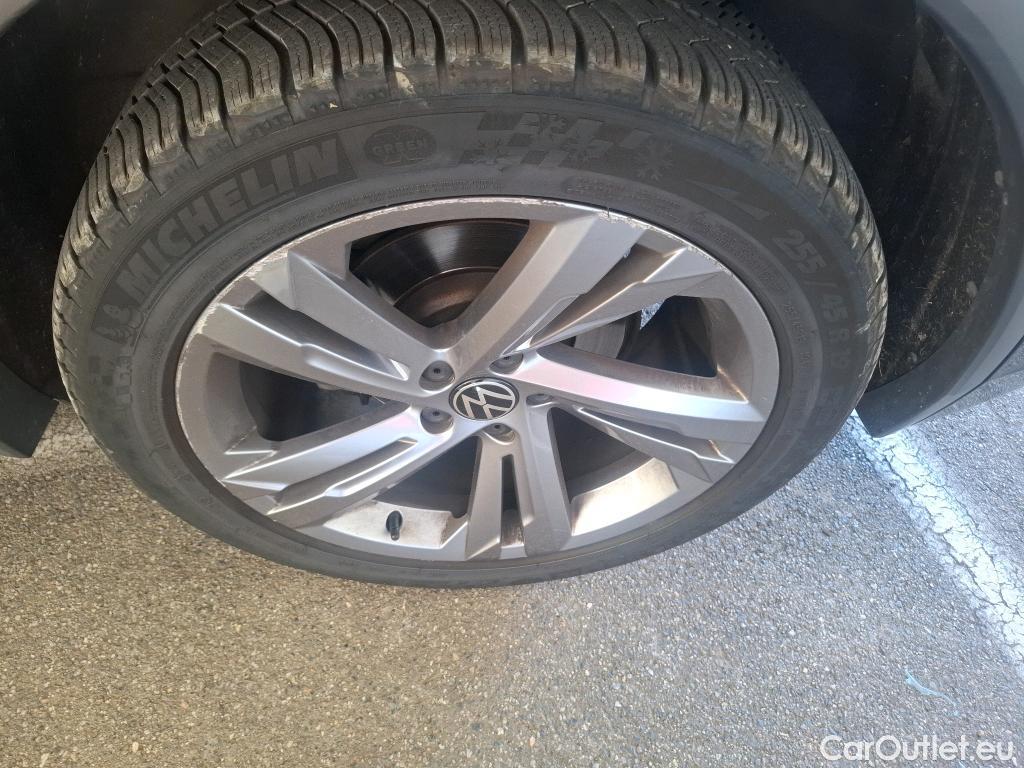  Volkswagen  Tiguan  / 2020 / 5P / SUV 2.0 TDI 150 DSG7 R-Line #18