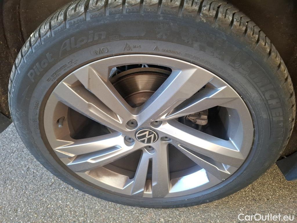  Volkswagen  Tiguan  / 2020 / 5P / SUV 2.0 TDI 150 DSG7 R-Line #32