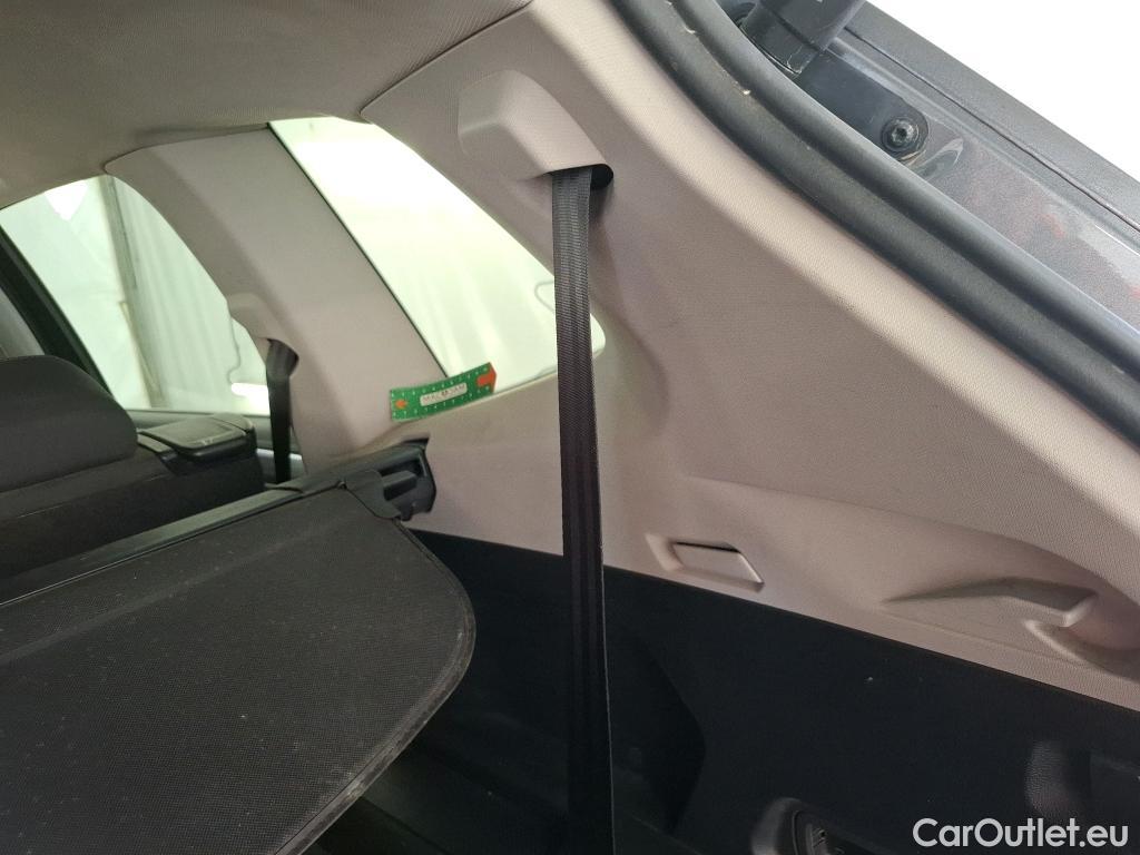  Volkswagen  Tiguan VOLKSWAGEN  Allspace / 2021 / 5P / SUV 2.0 TDI 150 DSG7 Life Business #47