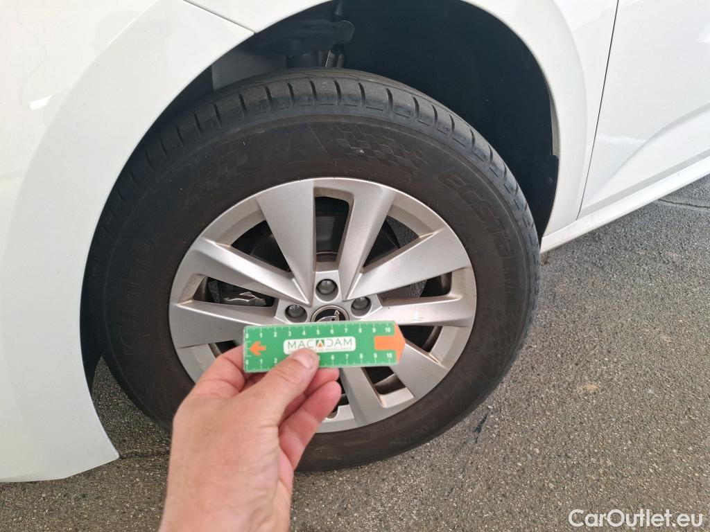  Skoda  KAMIQ  Business 1.0 TSI 95CV BVM5 E6d #13