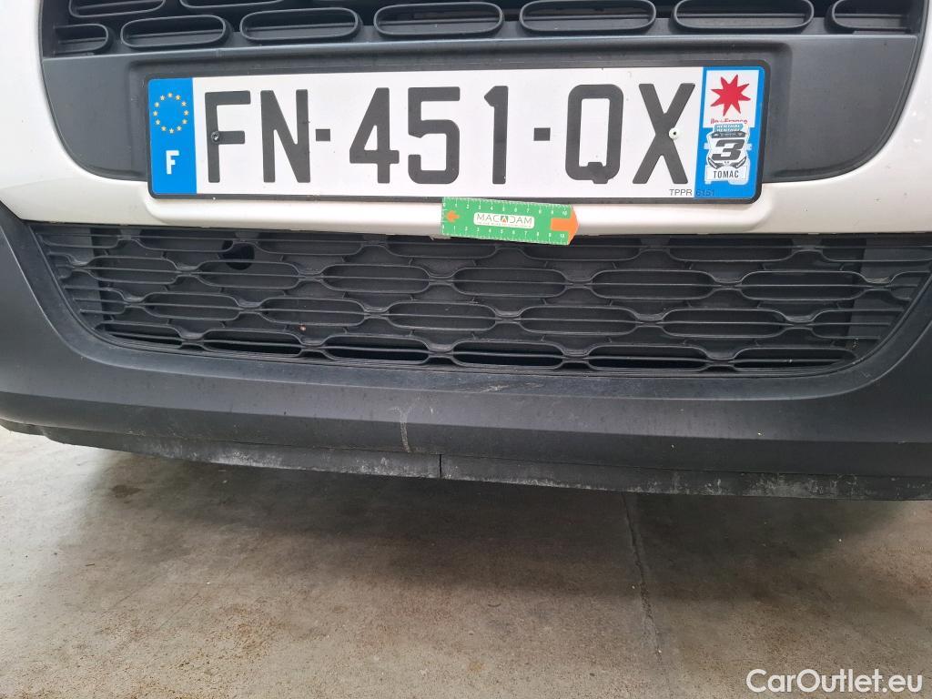  Citroen  C3  Société Feel Nav 1.2 PureTech 80CV BVM5 E6d #47