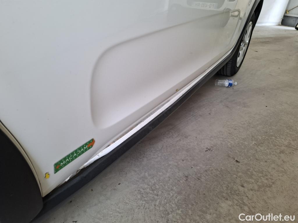  Citroen  C3  Société Feel 1.5 BlueHDI 100CV BVM5 E6dT #4