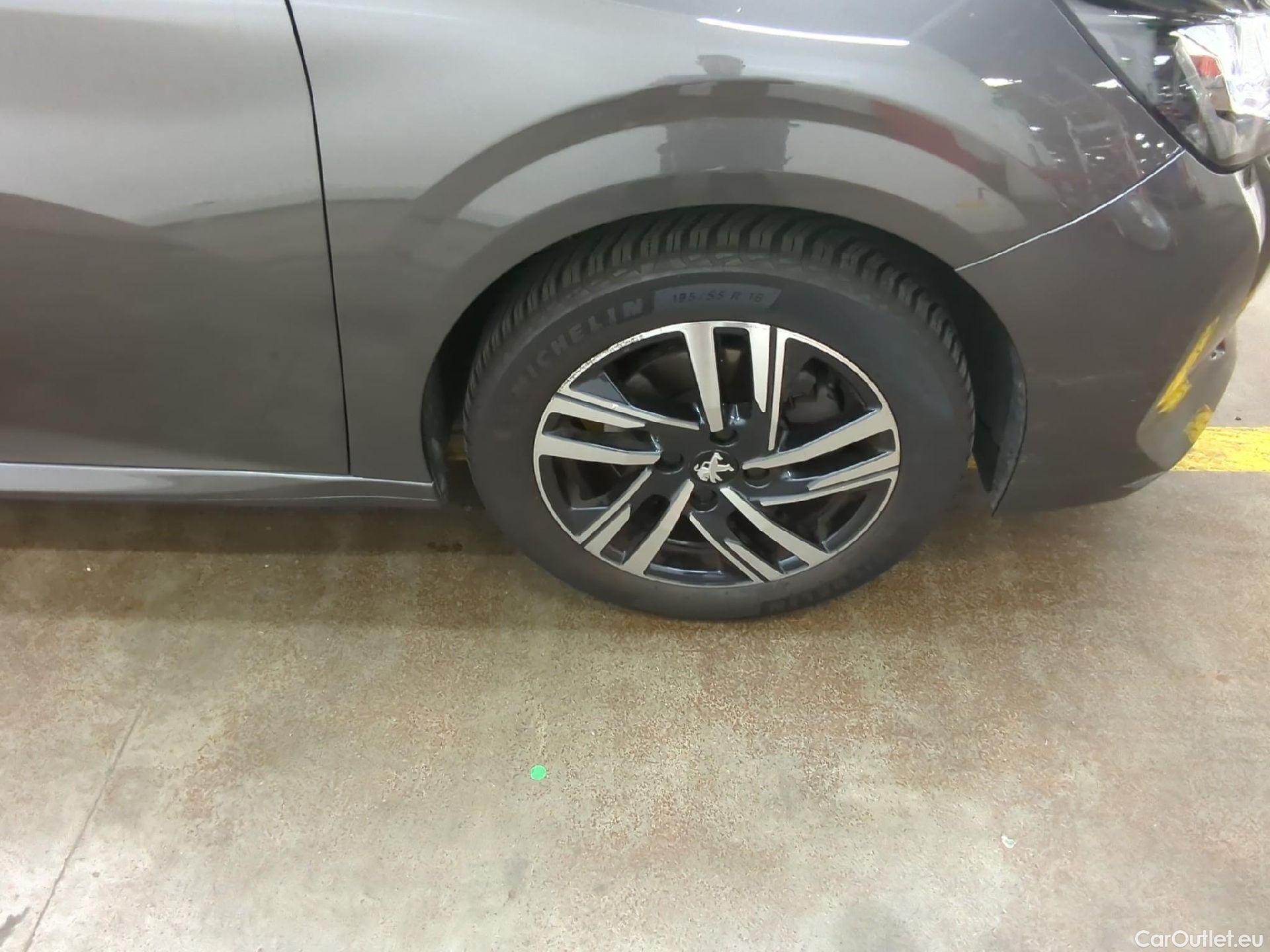 Peugeot  208  Allure Pack 1.5 HDi 100CV BVM6 E6d #14