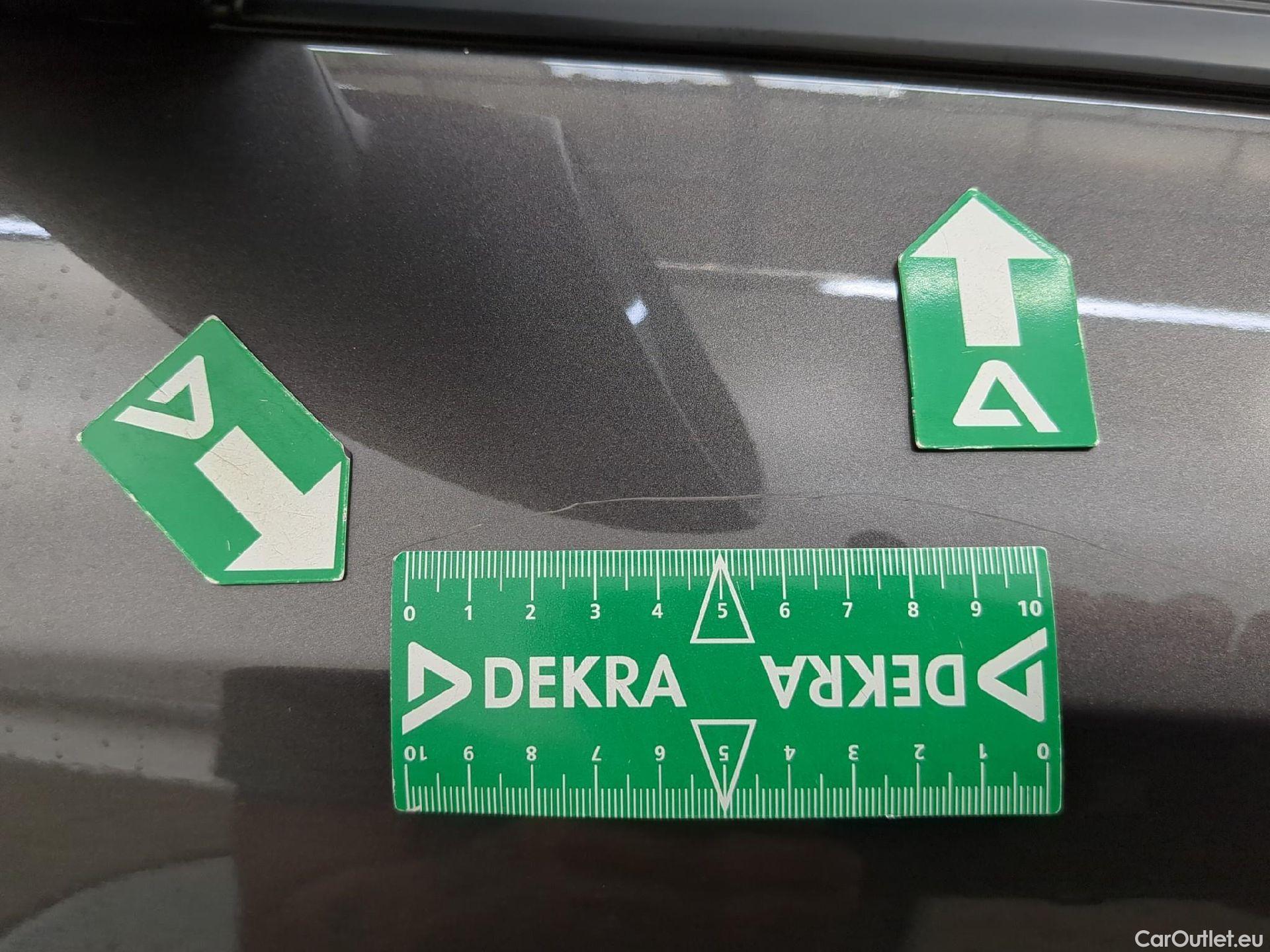  Peugeot  208  Allure Pack 1.5 HDi 100CV BVM6 E6d #35