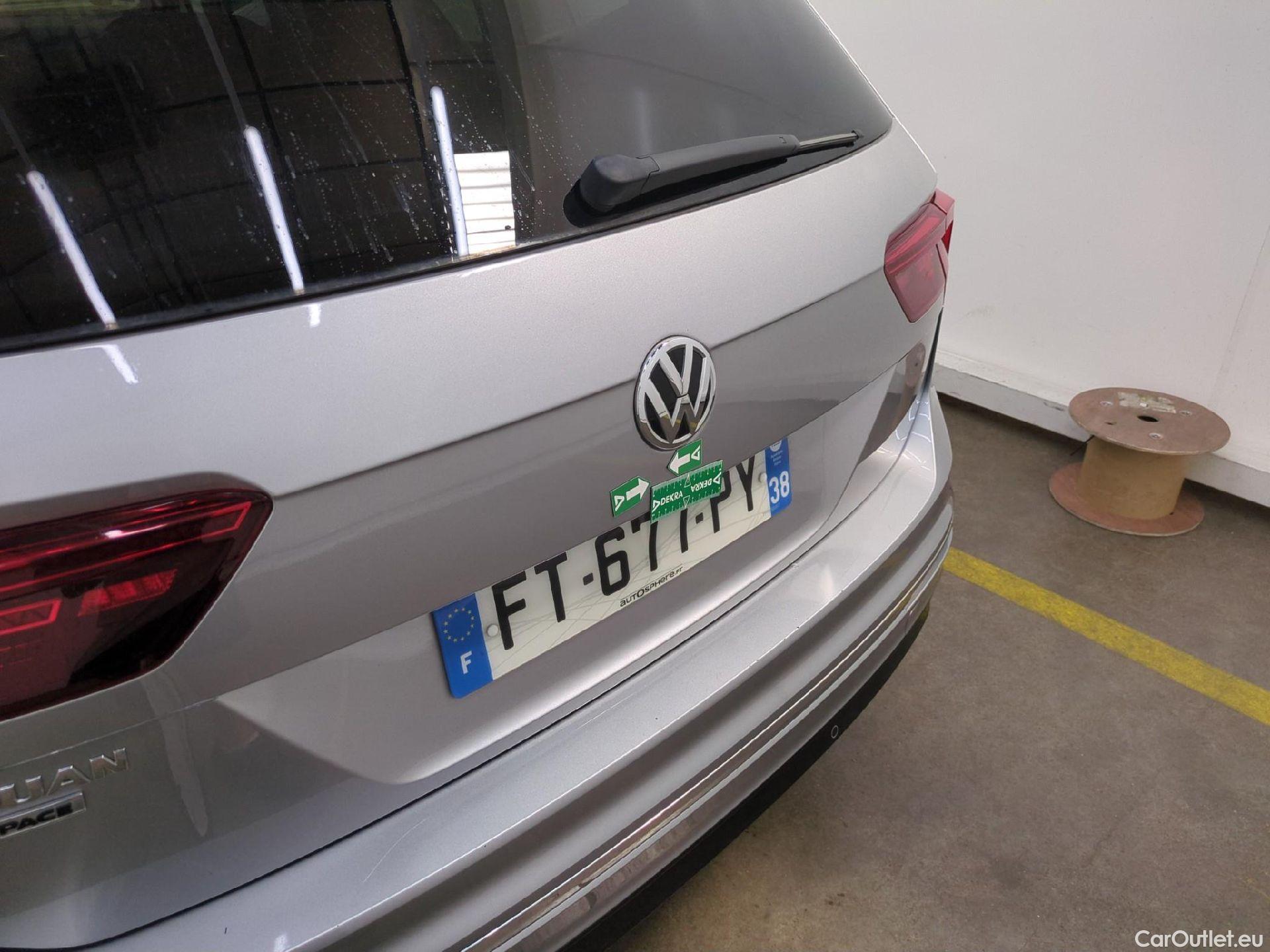  Volkswagen  Tiguan VOLKSWAGEN  Allspace / 2017 / 5P / SUV 2.0 TDI 150 DSG7 Carat #23