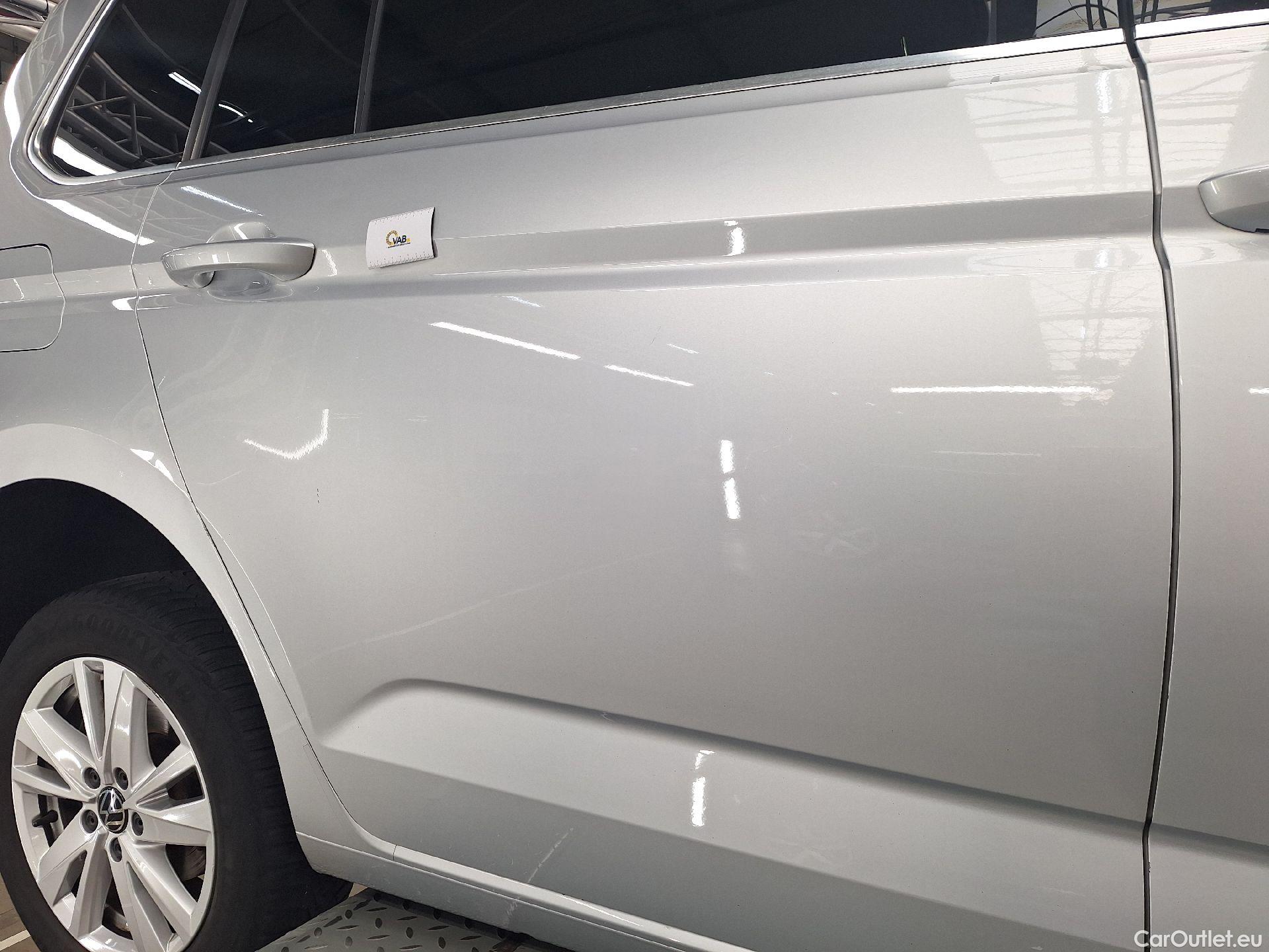  Volkswagen  Touran VW,  '15, Volkswagen  2.0 TDi 110kW Highline DSG 5d #9