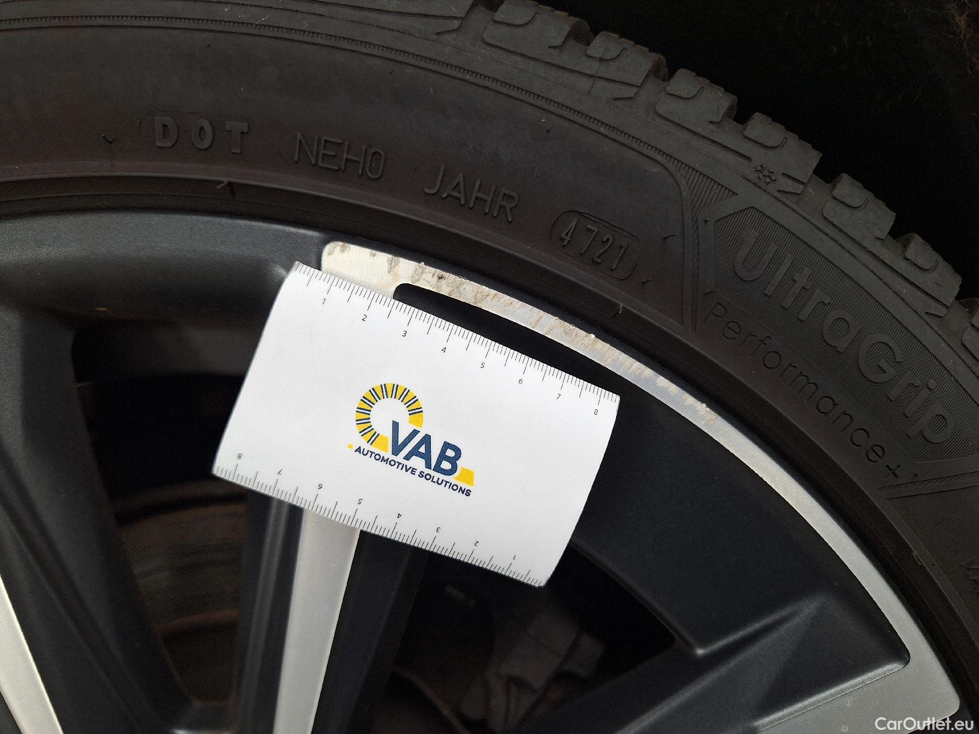  Volvo  V60 Volvo,  '18, Volvo  D3 Geartronic Momentum Pro 5d #20