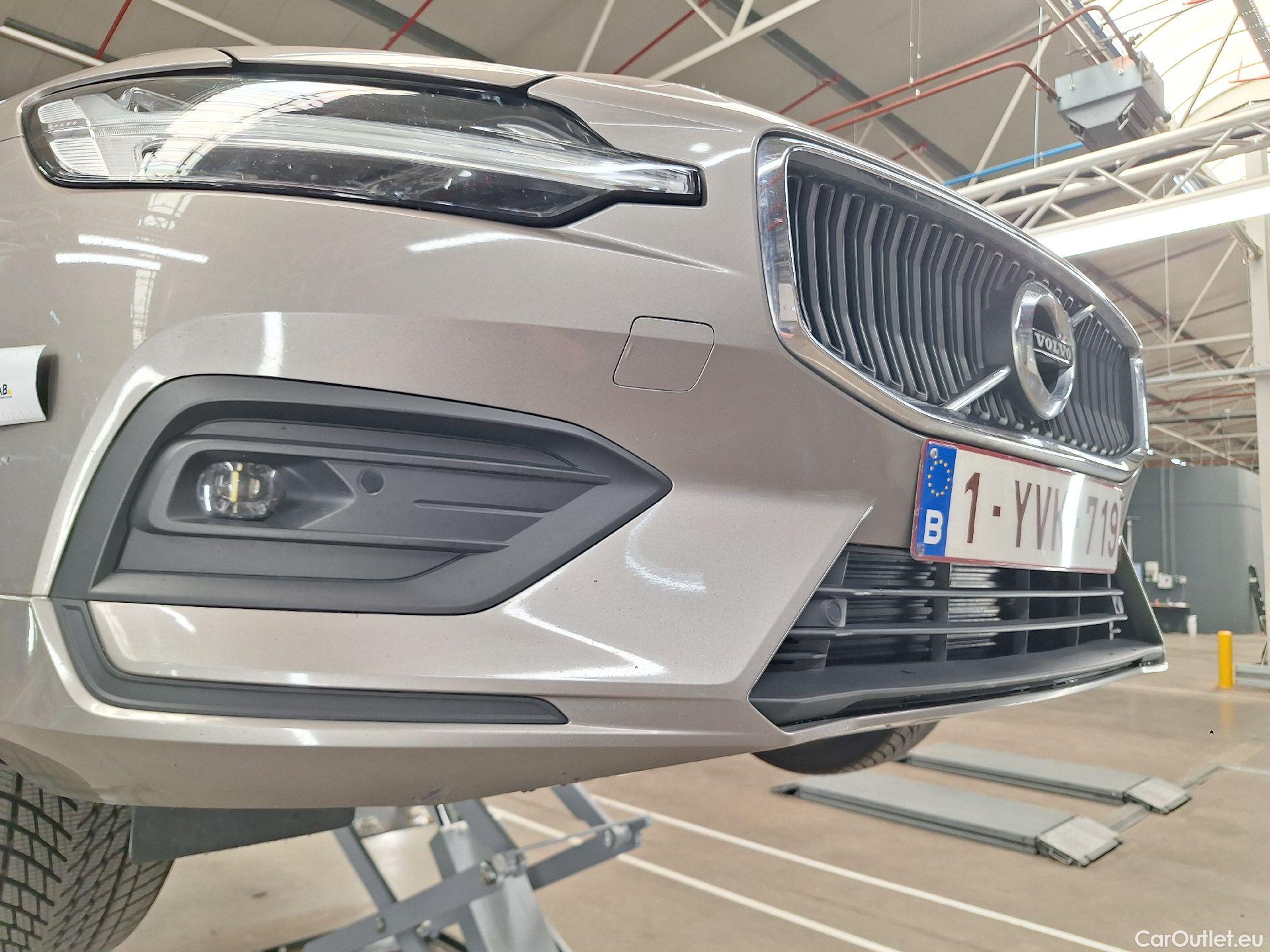  Volvo  V60 Volvo,  '18, Volvo  D3 Geartronic Momentum Pro 5d #9