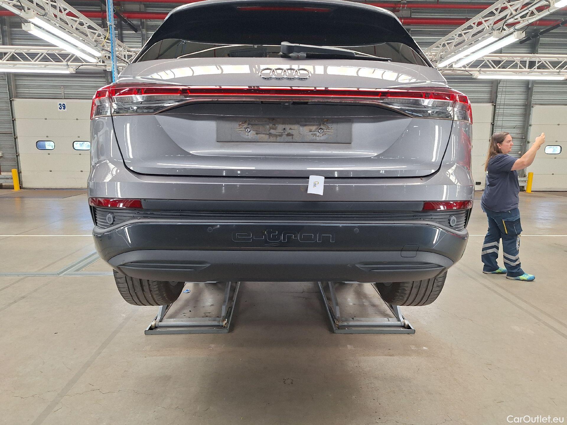  Audi  Q4 E-Tron Audi,  '21 BEV, Audi  40 e-tron Advanced 5d #9