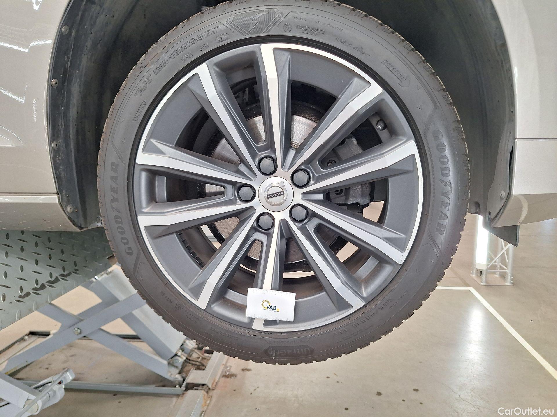  Volvo  V60 Volvo,  '18, Volvo  D3 Geartronic Momentum Pro 5d #21