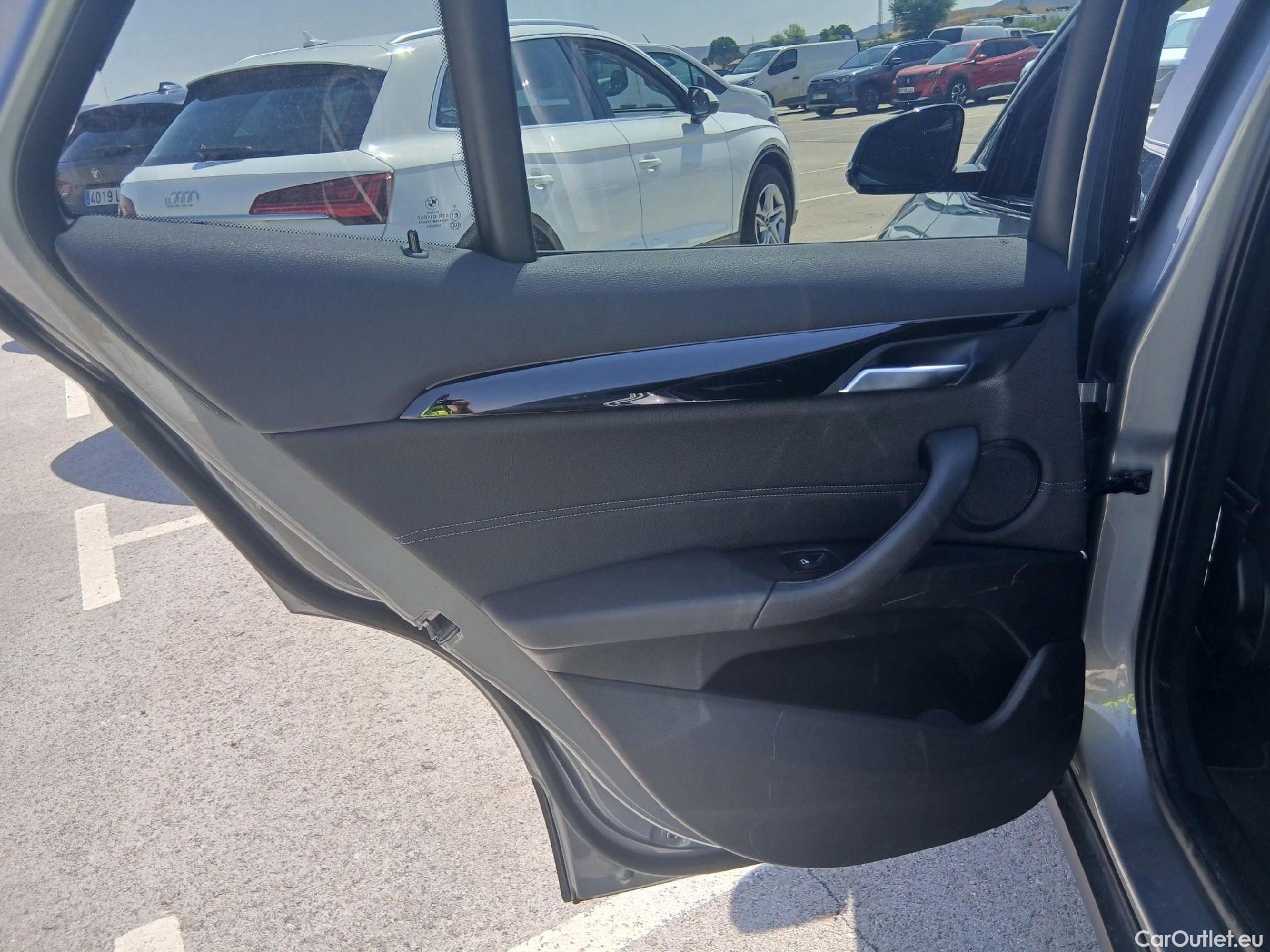  Bmw  X2 BMW  / 2017 / 5P / todoterreno sDrive18i (AC3) #18