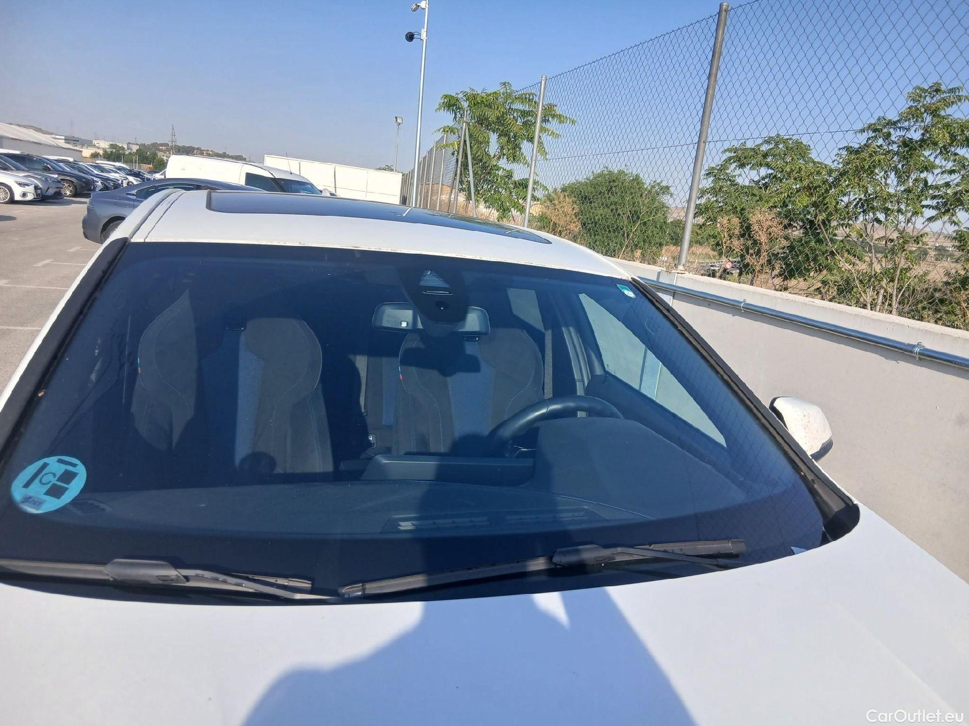  Bmw  Serie 1 BMW  / 2019 / 5P / berlina con portón 118d #6