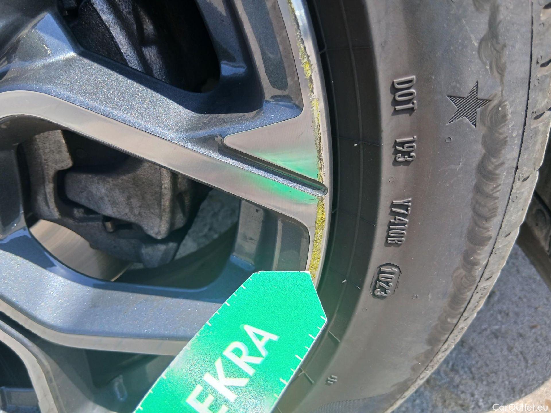  Bmw  X2 BMW  / 2017 / 5P / todoterreno sDrive18i (AC3) #35