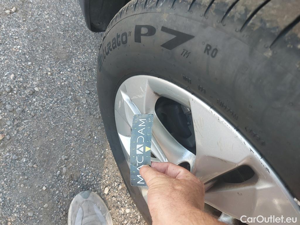  Bmw  X1 BMW  / 2019 / 5P / todoterreno sDrive18dA Corporate (AC4) #23