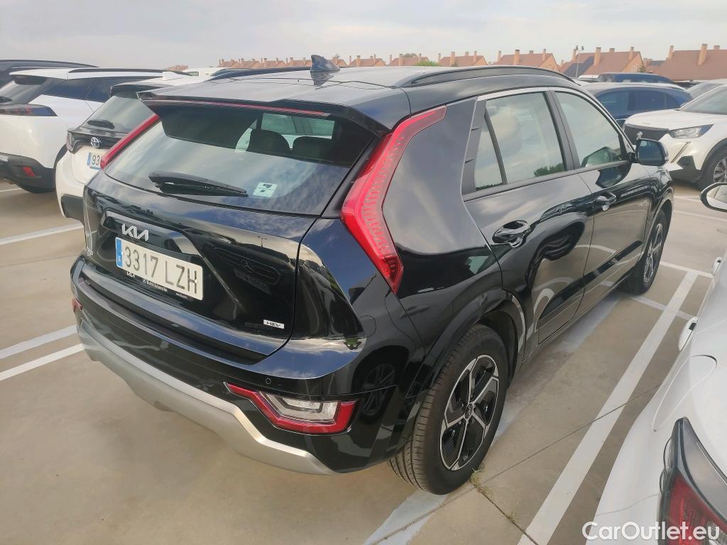  KIA  Niro KIA  / 2022 / 5P / crossover 1.6 GDi HEV 104kW (141CV) Drive #19