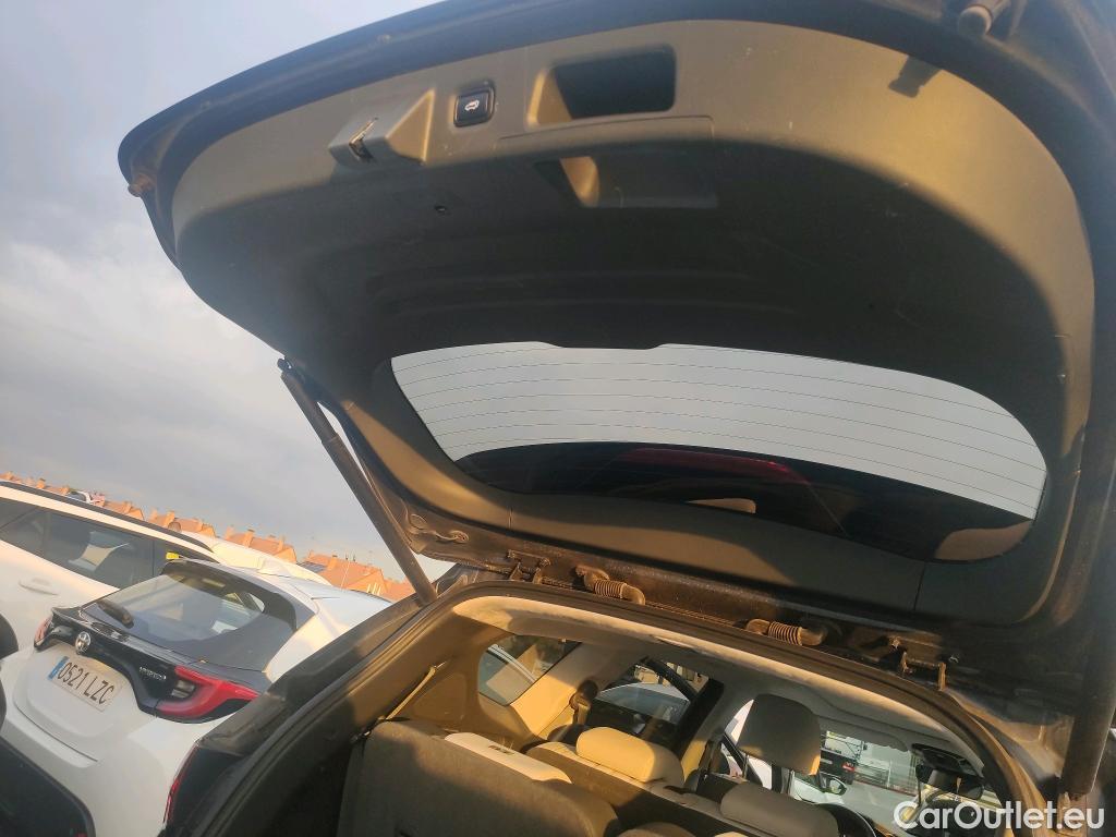  Hyundai  Santa Fe HYUNDAI  / 2021 / 5P / todoterreno 1.6 TGDi PHEV Style Auto 4x4 #9