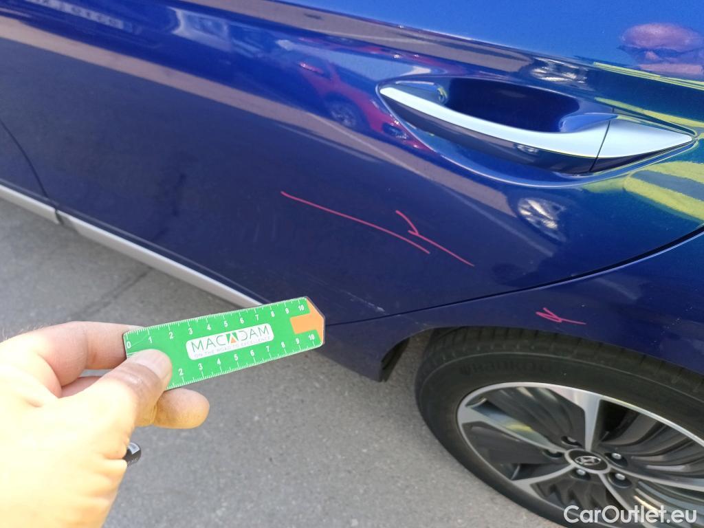  Hyundai   Ioniq HYUNDAI / 2019 / 5P / berlina con portón 1.6 GDI PHEV Tecno DCT #5