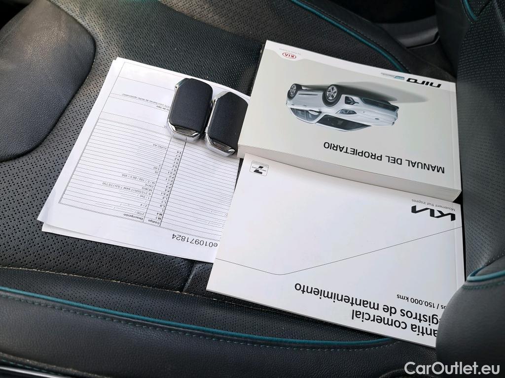  KIA  Niro KIA e- / 2016 / 5P / crossover e- 150kW Emotion (Long Range) #10