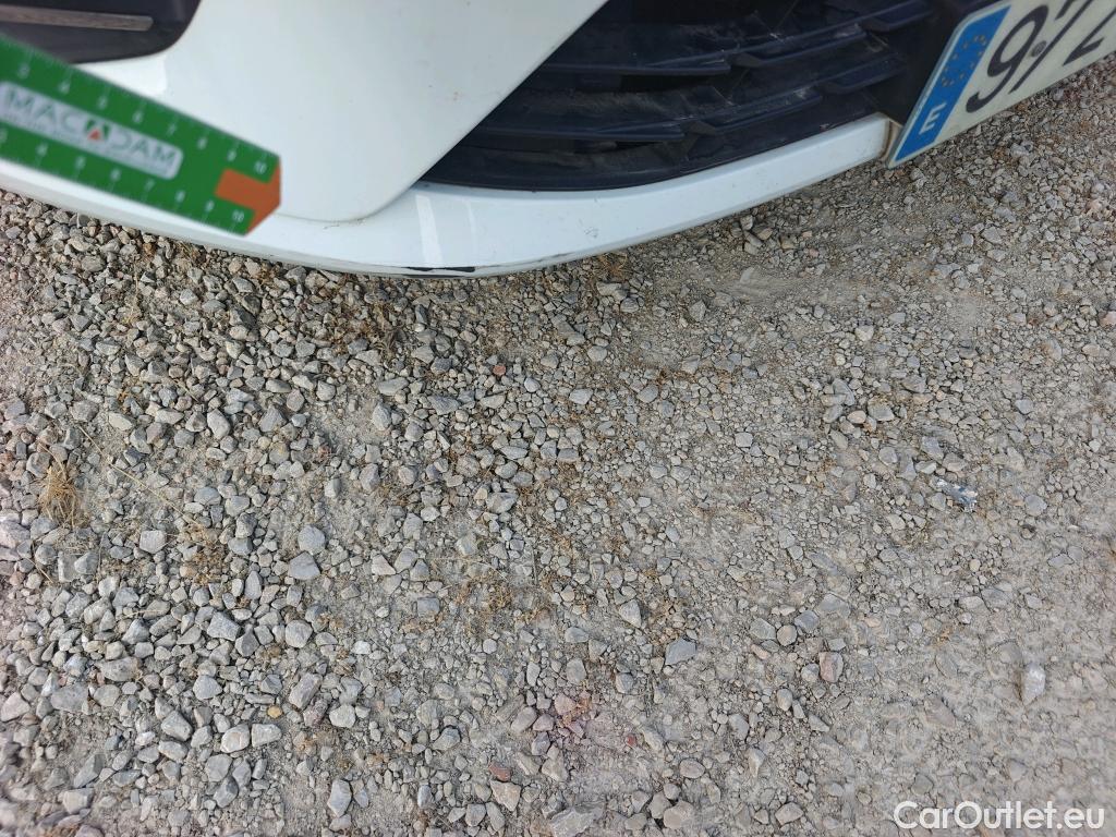  Renault  Clio RENAULT  / 2019 / 5P / berlina con portón Business Blue dCi (100CV) #27
